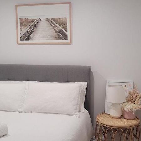 Boutique Beach House In The Heart Of St. Kilda ملبورن المظهر الخارجي الصورة