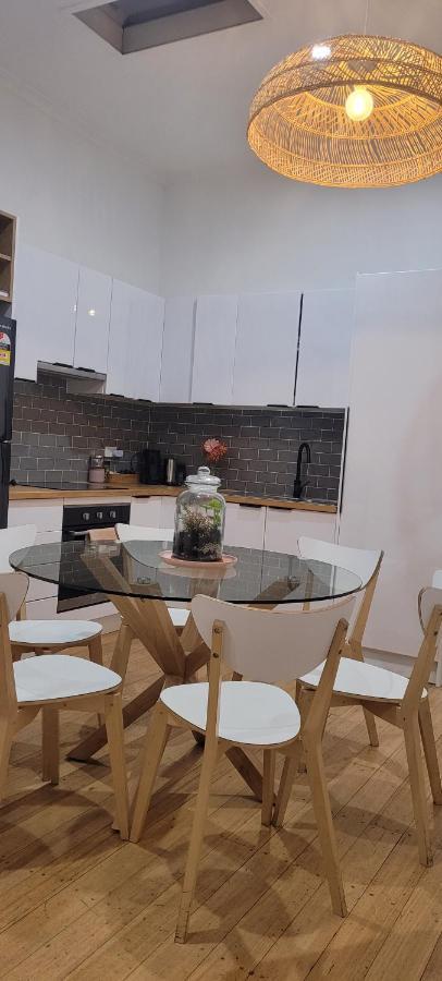 Boutique Beach House In The Heart Of St. Kilda ملبورن المظهر الخارجي الصورة
